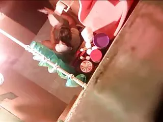 Трахни меня, твой шахматный идиот, подумал развратный ученик, посещающий ботаника, и начал поднимать юбку, показывать бедра, чувак понял, что она хочет сучки, и он пошел от траха мозга к траху этой курицы порно трах зрелых