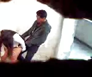 Молодая брюнетка разделась перед камерой и начала ласкать себя видео порно взрослых