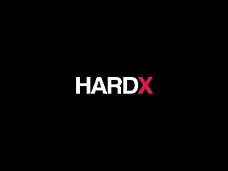 Девушка нашла не пыльную работу зрелые тетки анал