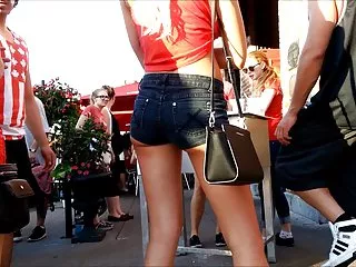 Блондинка в чулках секс зрелых в чулках мастурбирует пальцами